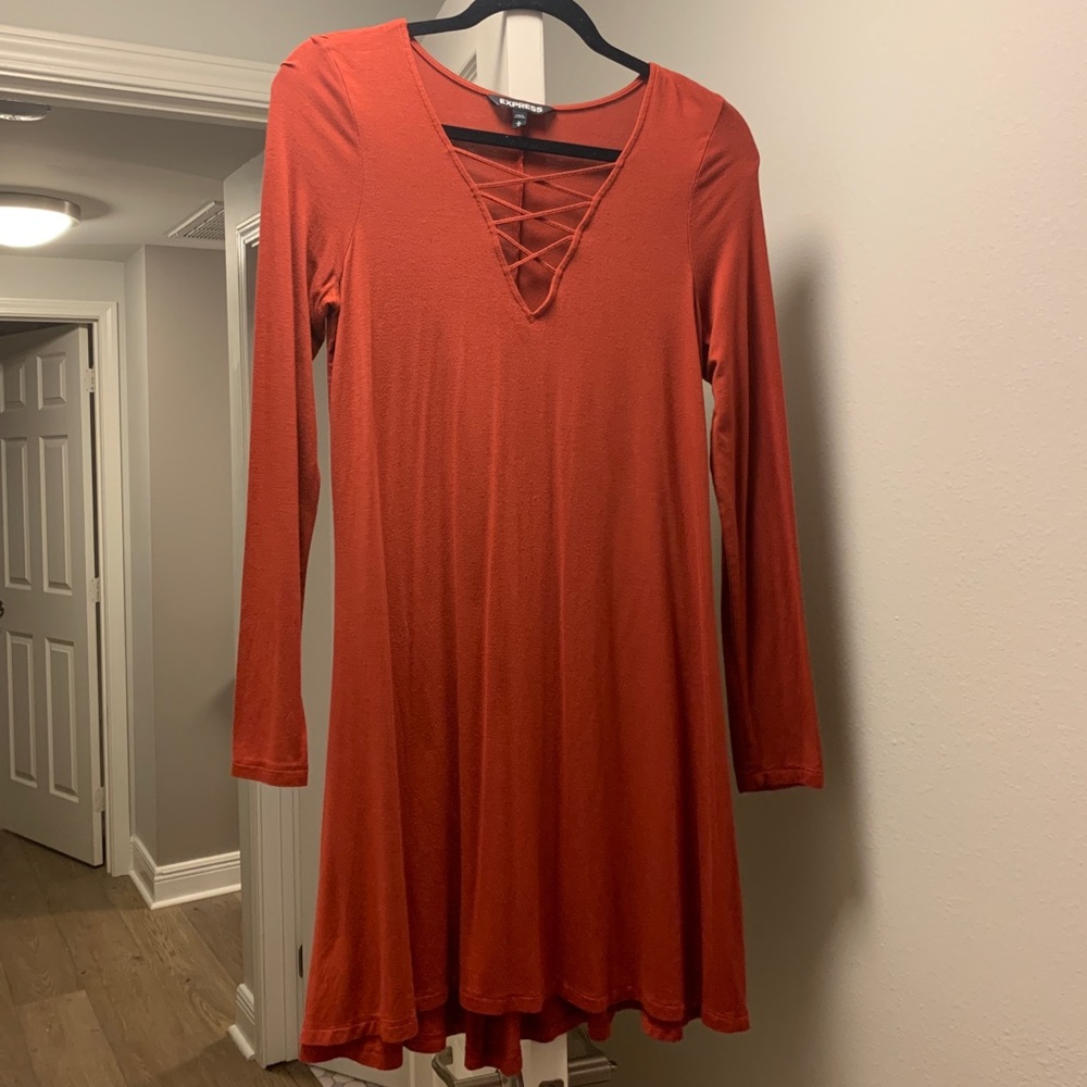 cross neck flowy dress!